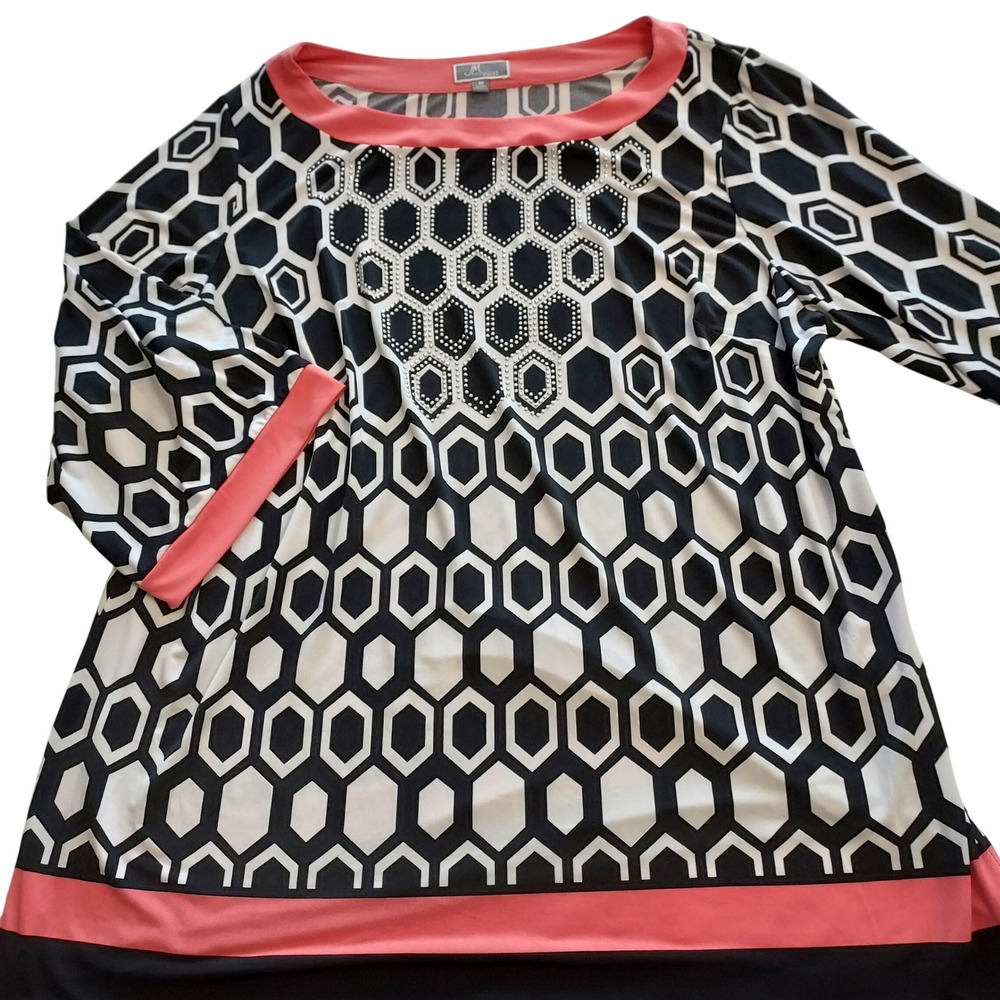 JM Collection Woman 3X Top‎ Black White Coral Geometric Rhinestone 3/4 Sleeve